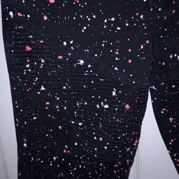 Legendary Status Men's Jean Shorts - Picture 5 of 5